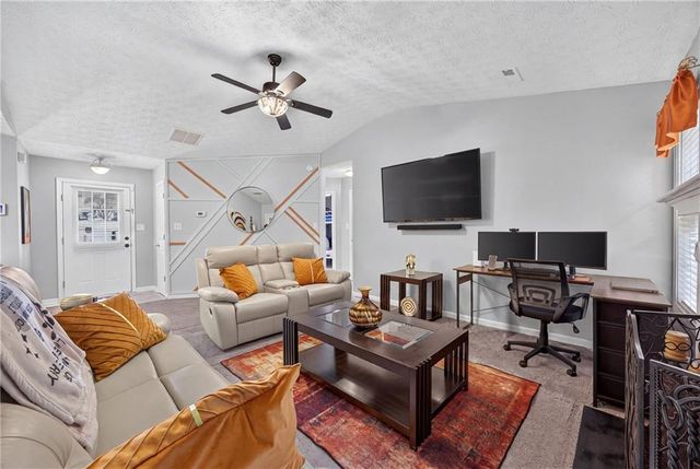 59 Canterbury Drive, Grantville, GA 30220