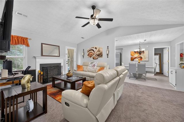 59 Canterbury Drive, Grantville, GA 30220