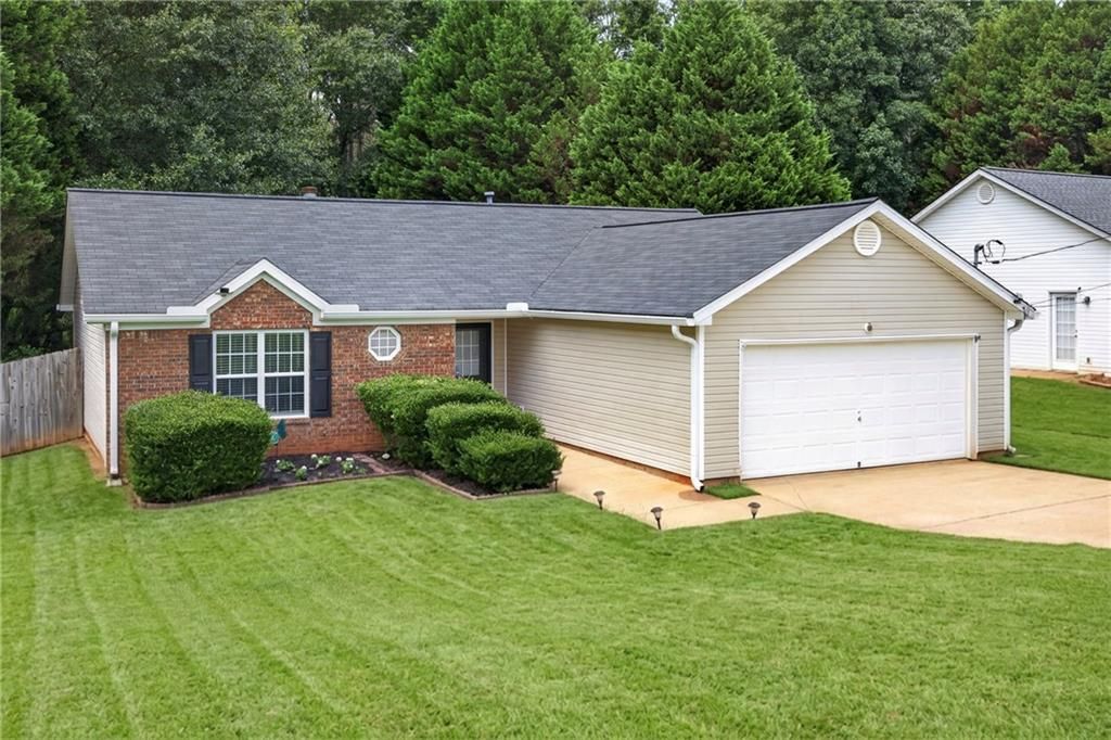 59 Canterbury Drive, Grantville, GA 30220