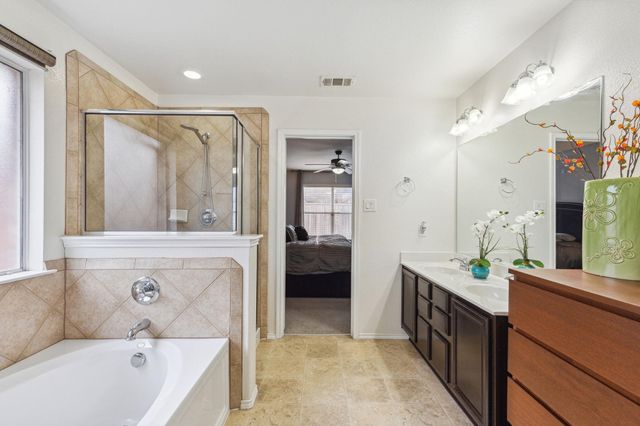 5944 Snow Creek Drive, The Colony, TX 75056