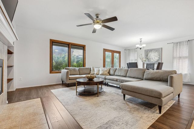 5944 Snow Creek Drive, The Colony, TX 75056