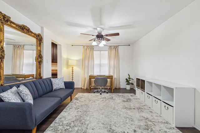5944 Snow Creek Drive, The Colony, TX 75056