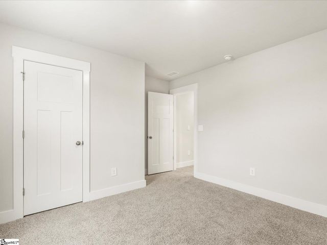 902 Rising Oak Court, Spartanburg, SC 29301