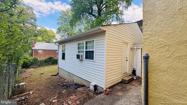 8403 FLOWER AVE, Takoma Park, MD 20912