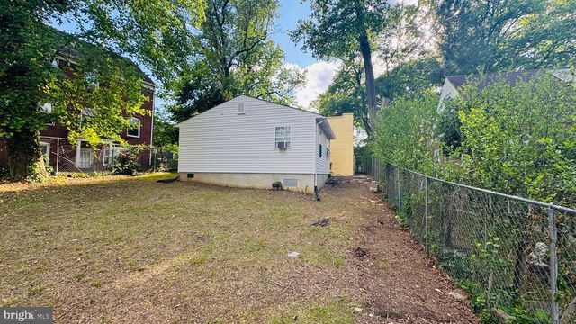 8403 FLOWER AVE, Takoma Park, MD 20912