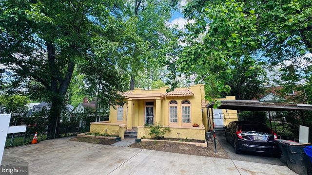 8403 FLOWER AVE, Takoma Park, MD 20912