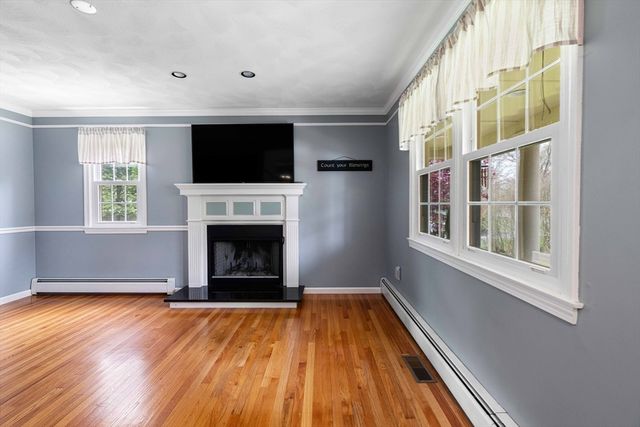 5 Victoria Ln, Rehoboth, MA 02769