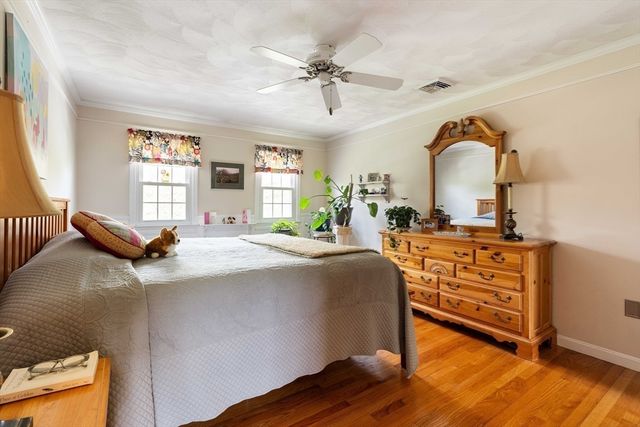 5 Victoria Ln, Rehoboth, MA 02769
