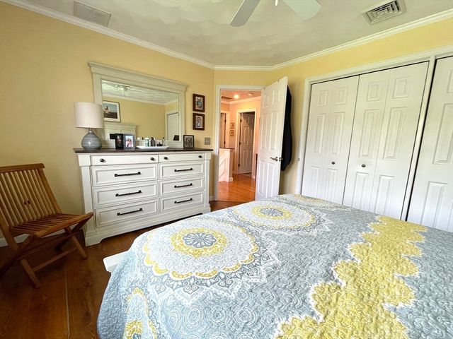 5 Victoria Ln, Rehoboth, MA 02769