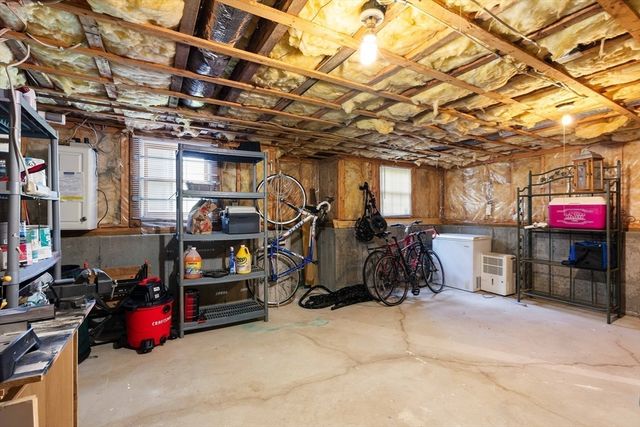 5 Victoria Ln, Rehoboth, MA 02769