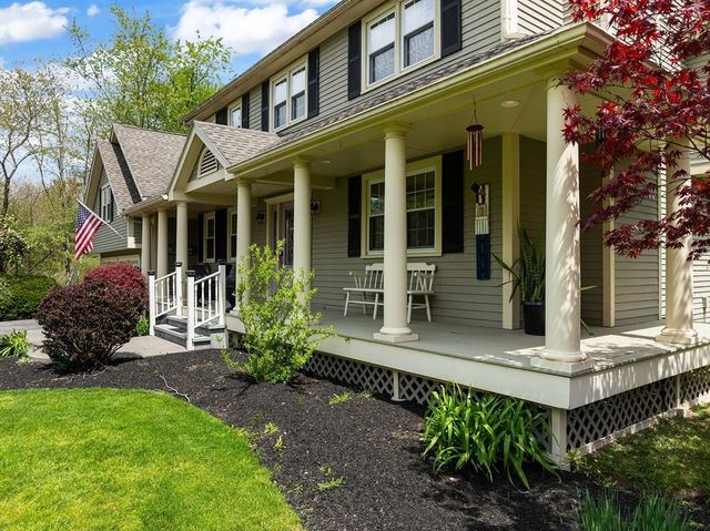 5 Victoria Ln, Rehoboth, MA 02769