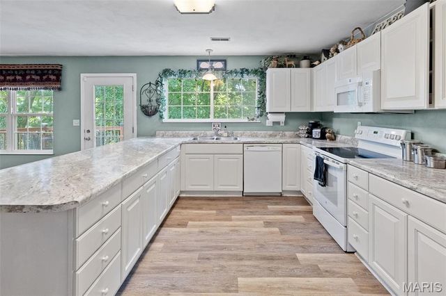 1518 William Lane, Swansea, IL 62226
