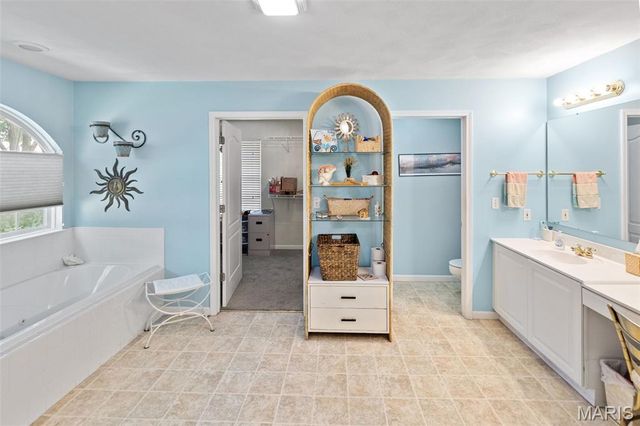 1518 William Lane, Swansea, IL 62226