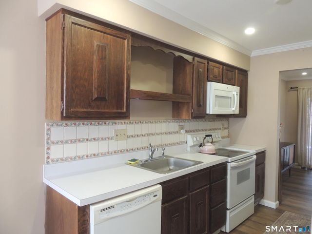 124 South Montowese Street 10, Branford, CT 06405