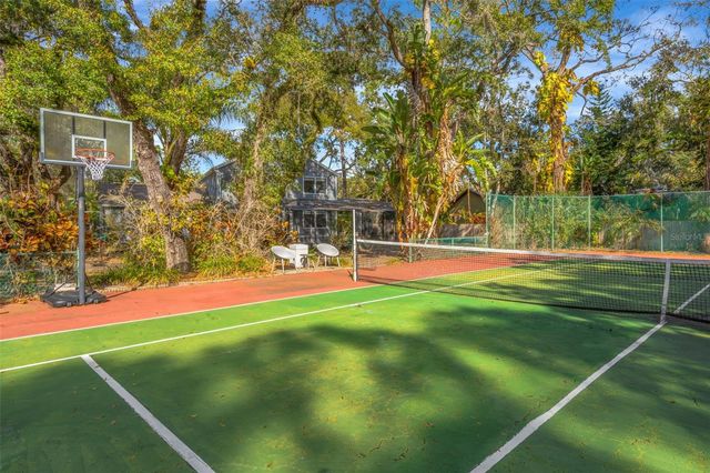 12211 TWIN BRANCH ACRES ROAD, Tampa, FL 33626