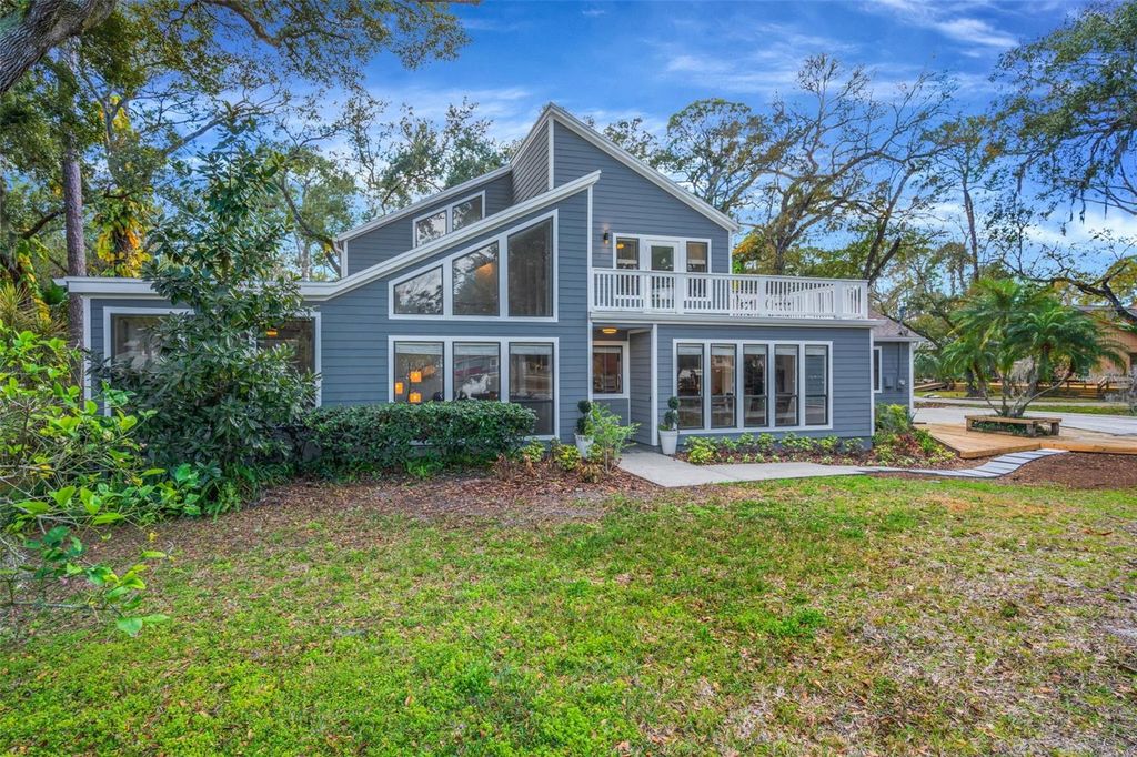 Image 41 of property listing at 12211 TWIN BRANCH ACRES ROAD, Tampa, FL 33626