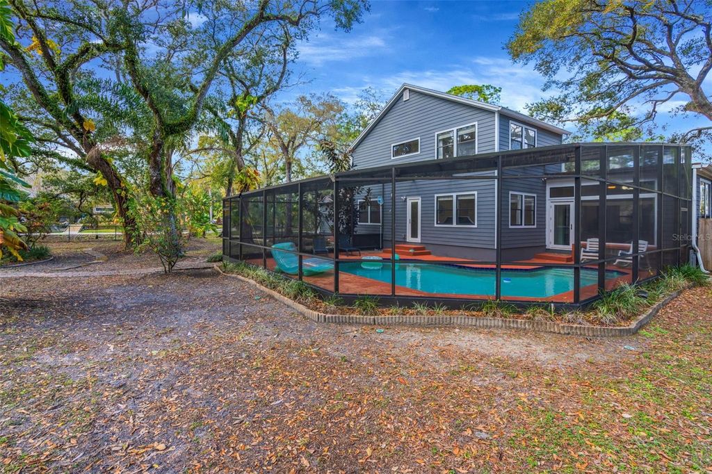 Image 44 of property listing at 12211 TWIN BRANCH ACRES ROAD, Tampa, FL 33626