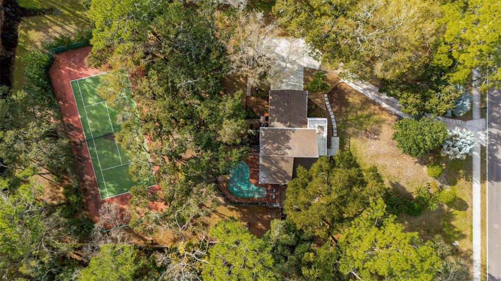 Image 54 of property listing at 12211 TWIN BRANCH ACRES ROAD, Tampa, FL 33626