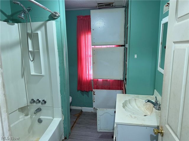 1100 Lakeview Drive, Parkersburg, WV 26104