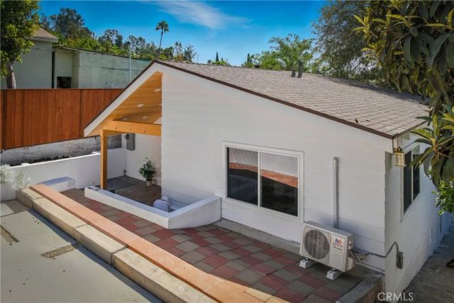 6150 Strickland, Los Angeles, CA 90042