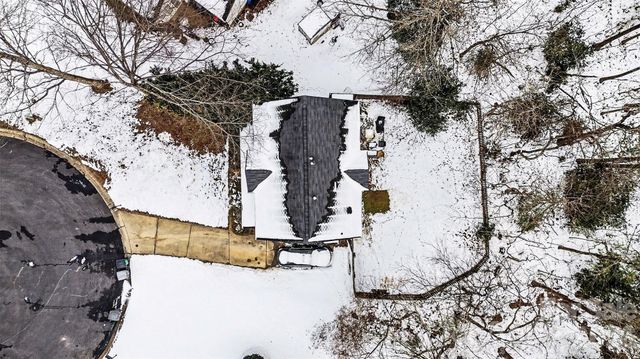 6323 Pine Hollow Drive, Charlotte, NC 28212