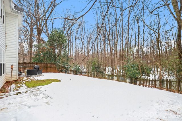 6323 Pine Hollow Drive, Charlotte, NC 28212