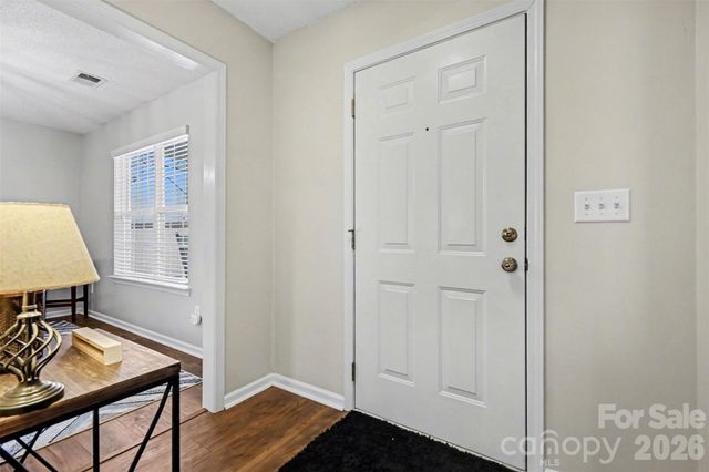 6323 Pine Hollow Drive, Charlotte, NC 28212