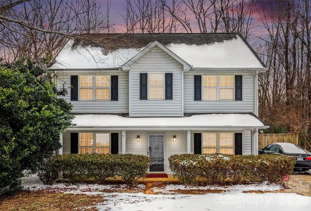 6323 Pine Hollow Drive, Charlotte, NC 28212