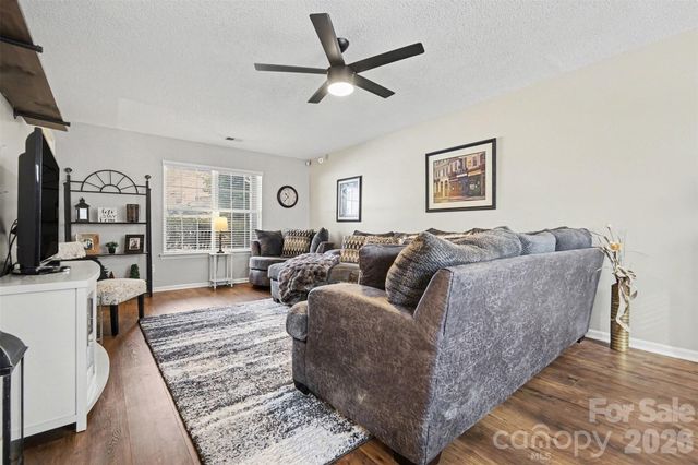 6323 Pine Hollow Drive, Charlotte, NC 28212