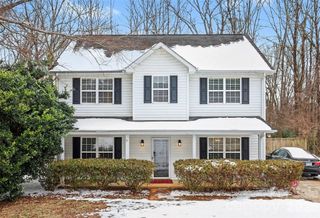 6323 Pine Hollow Drive, Charlotte, NC 28212