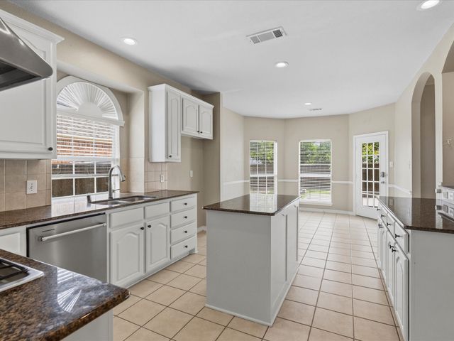 408 Cave River Drive, Murphy, TX 75094