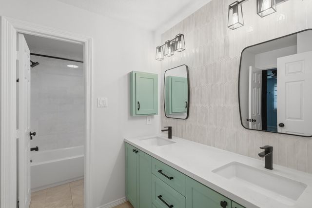 9419 Stonehouse Lane, Houston, TX 77025