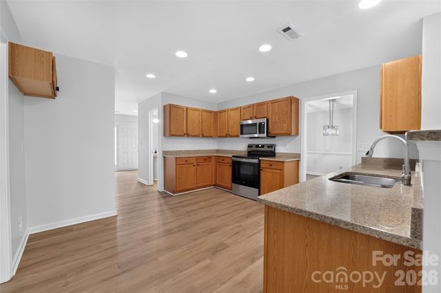 9013 Broad Ridge Court, Charlotte, NC 28269