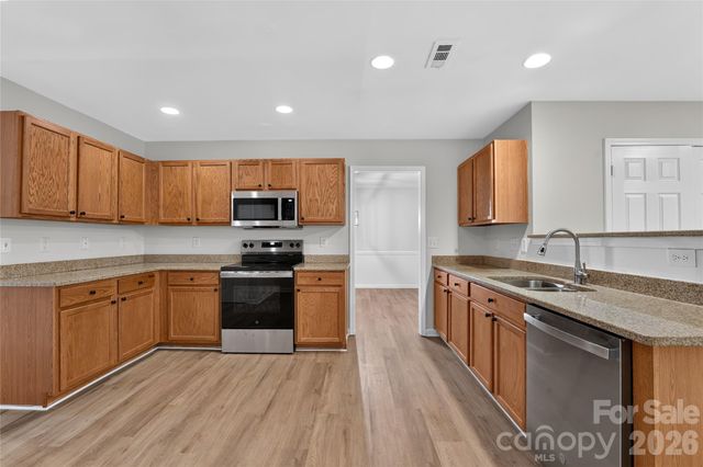 9013 Broad Ridge Court, Charlotte, NC 28269