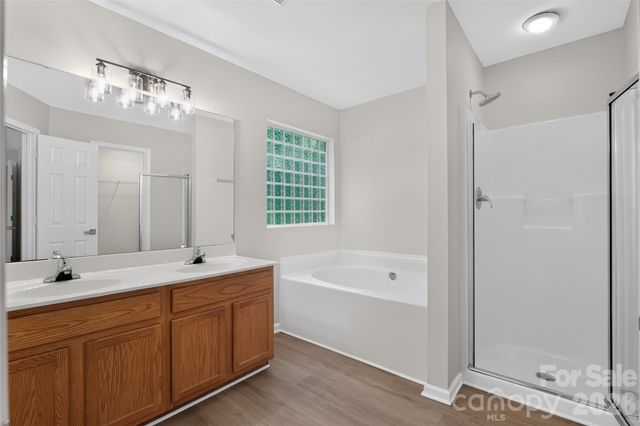 9013 Broad Ridge Court, Charlotte, NC 28269