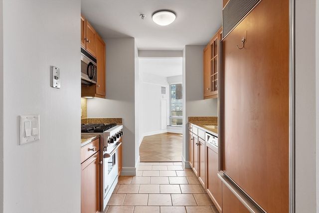 1 Avery 14A, Boston, MA 02111