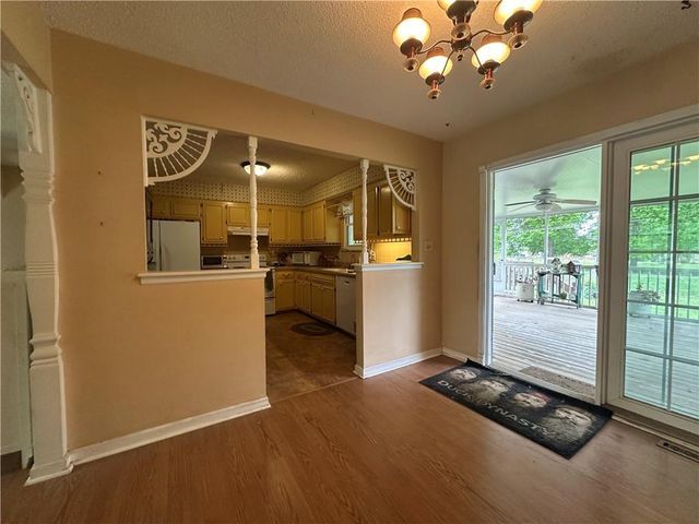 17207 E 6th Terrace Court N, Independence, MO 64056