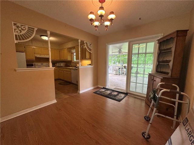 17207 E 6th Terrace Court N, Independence, MO 64056