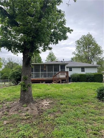 17207 E 6th Terrace Court N, Independence, MO 64056