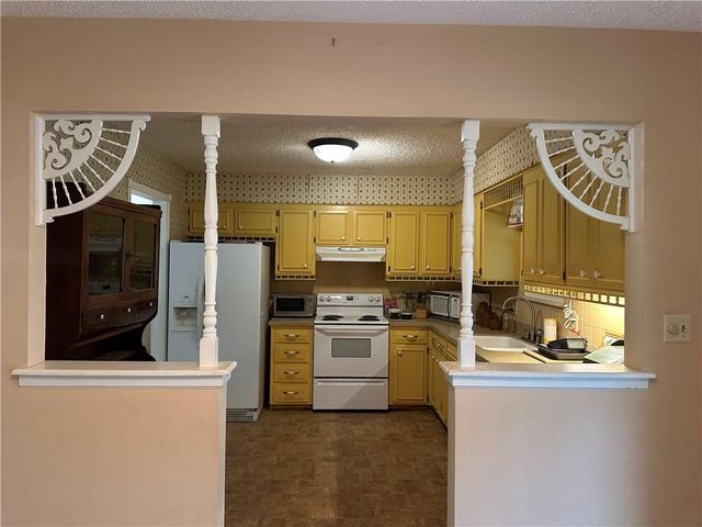 17207 E 6th Terrace Court N, Independence, MO 64056