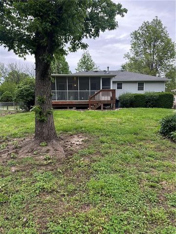 17207 E 6th Terrace Court N, Independence, MO 64056