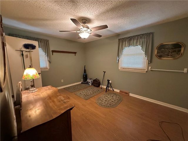 17207 E 6th Terrace Court N, Independence, MO 64056