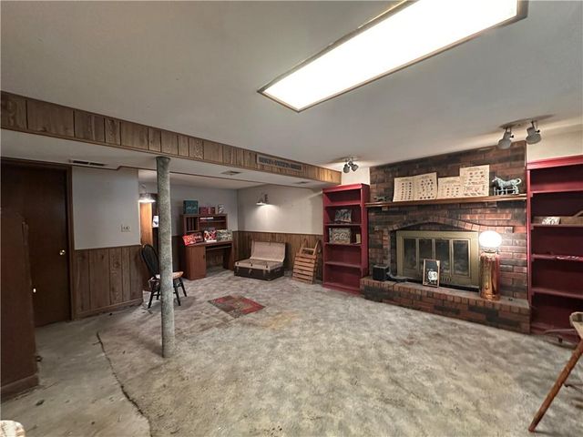 17207 E 6th Terrace Court N, Independence, MO 64056