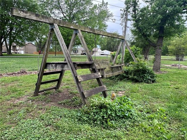 17207 E 6th Terrace Court N, Independence, MO 64056