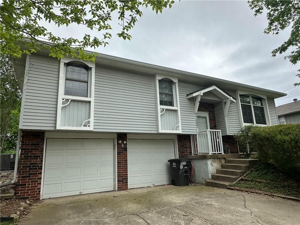 17207 E 6th Terrace Court N, Independence, MO 64056