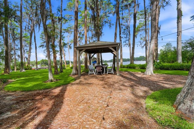 16622 LAKESHORE ROAD, Tampa, FL 33624