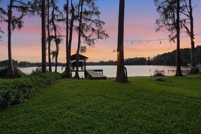16622 LAKESHORE ROAD, Tampa, FL 33624