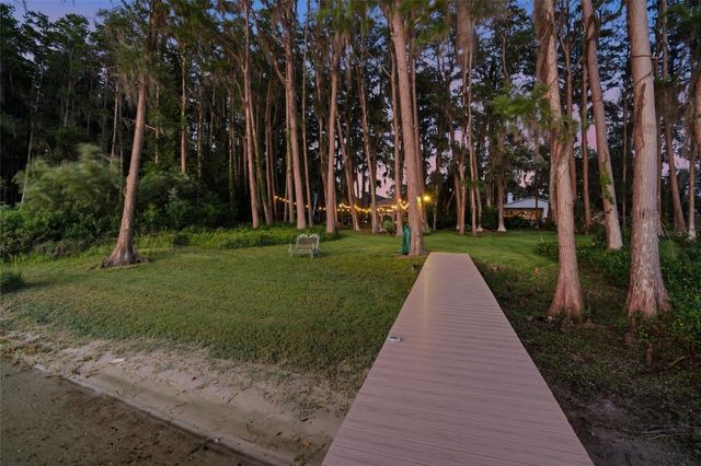 16622 LAKESHORE ROAD, Tampa, FL 33624