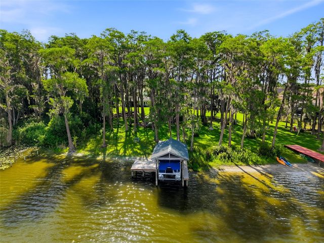 16622 LAKESHORE ROAD, Tampa, FL 33624
