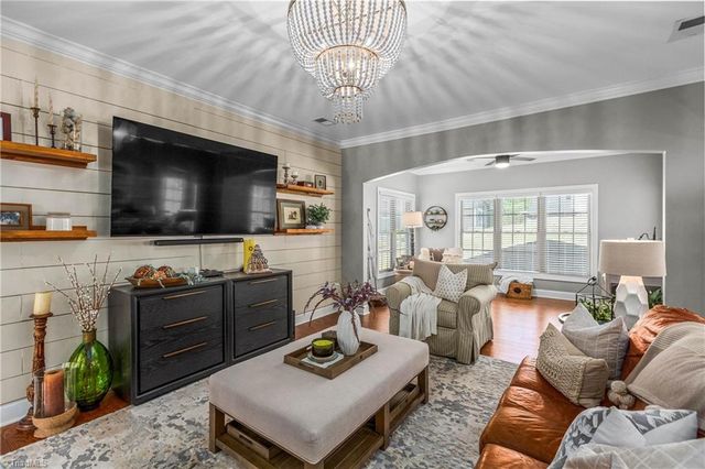 135 Bay Tree Lane, Thomasville, NC 27360